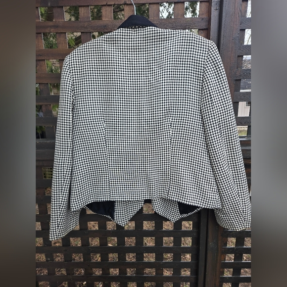 Vintage Black & White Blazer - Picture 8 of 10